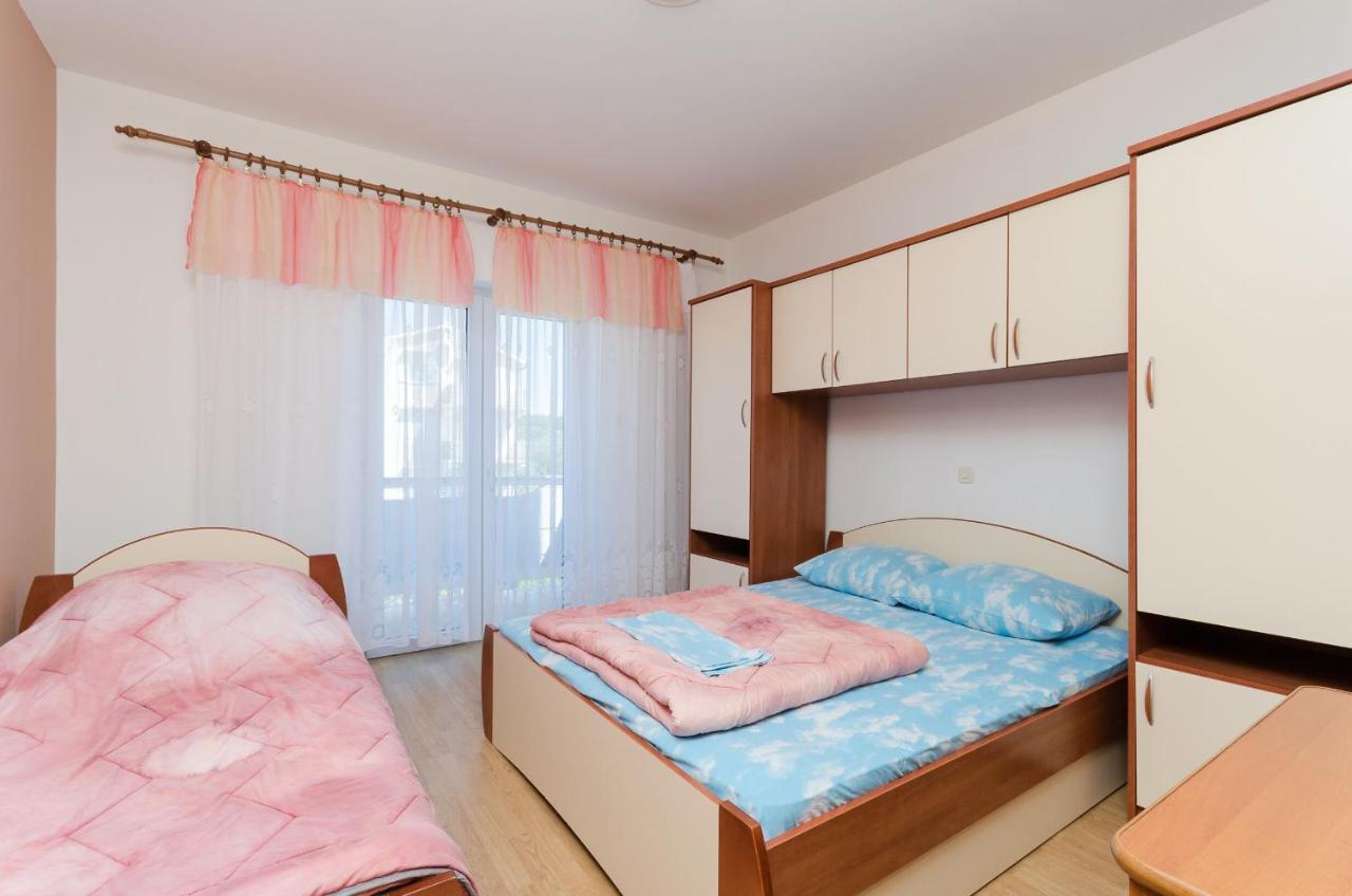 Apartments Rajka Lopar Exterior photo
