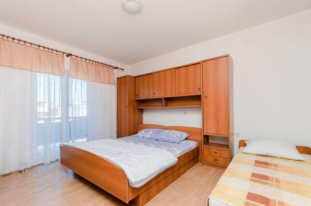 Apartments Rajka Lopar Exterior photo